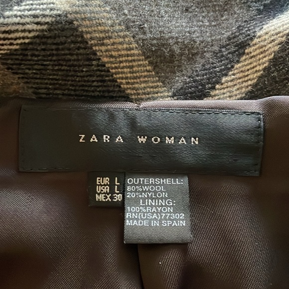 Zara: Plaid Jacket - Picture 6 of 9